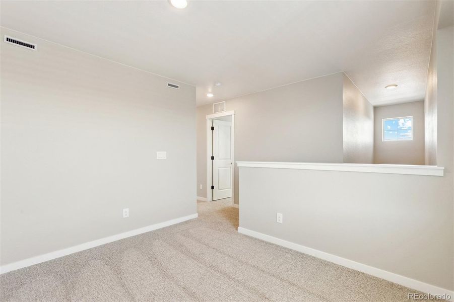 Spacious, unfurnished interior of a new home in Second Creek Farm, Commerce City (Image 5). Spacious, unfurnished interior of a new home in Second Creek Farm, Commerce City (Image 5).