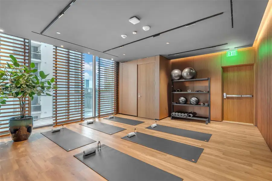 Community amenities in , Miami (Image 50).