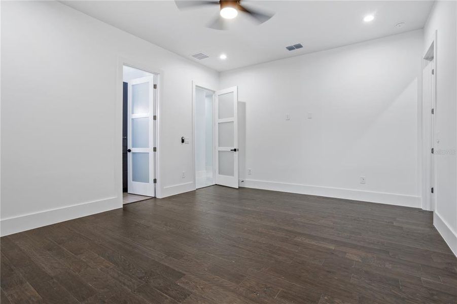 Spacious, unfurnished interior of a new home in , Eustis (Image 58).