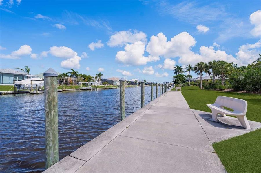 Community amenities in , Port Charlotte (Image 21).