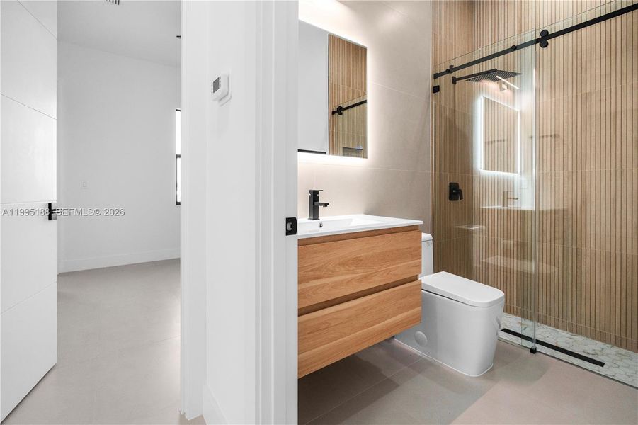 Furnished interior view inside a new home in , Cape Coral (Image 3).