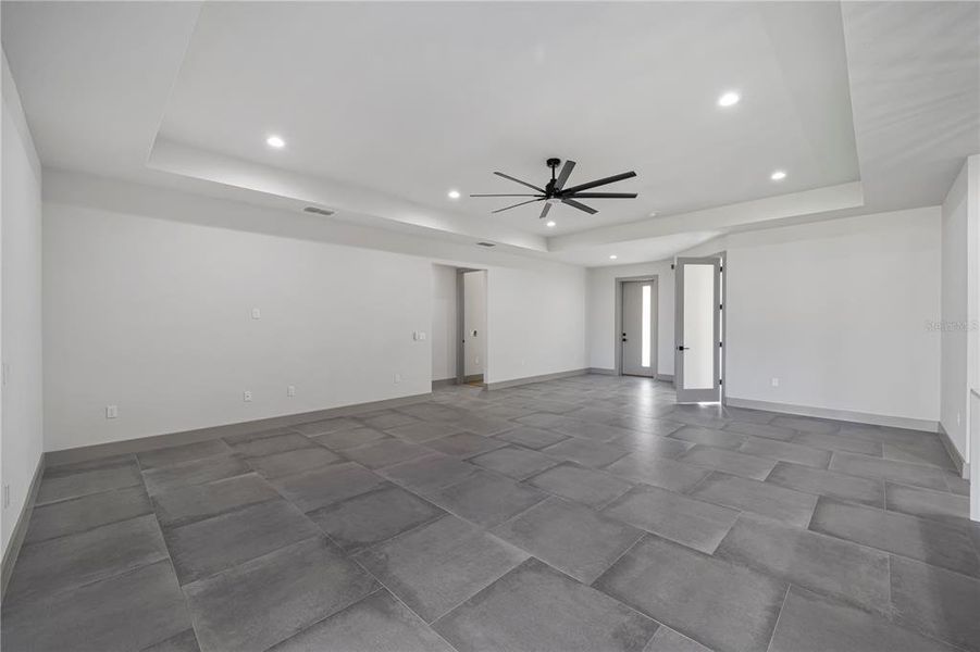 Spacious, unfurnished interior of a new home in , Palm Coast (Image 18).