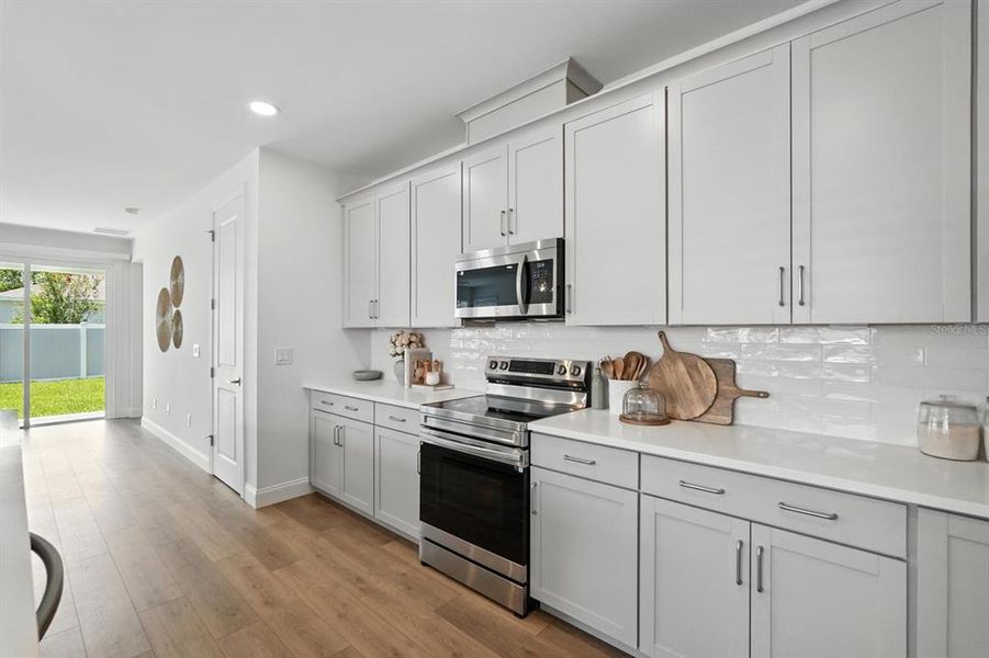 Furnished interior view inside a new home in Palm Coast Homes, Palm Coast (Image 8).