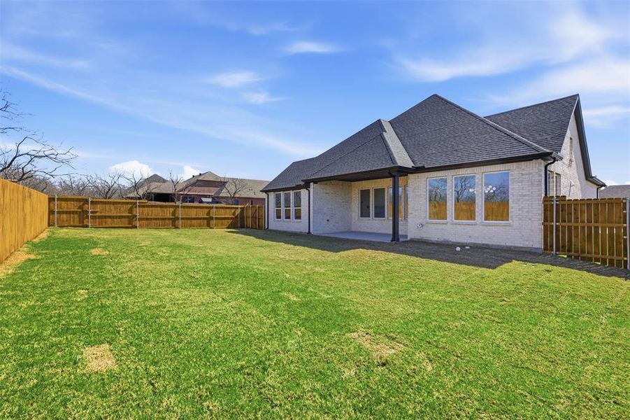 Exterior details and patio area of a home in , Sherman (Image 25).