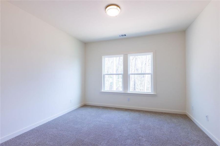 Spacious, unfurnished interior of a new home in , Gainesville (Image 35).
