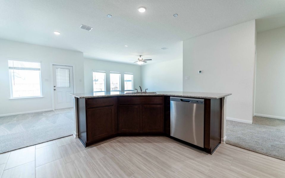 Furnished interior view inside a new home in Hannah Heights, Seguin (Image 5).