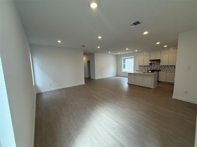 **Photos are representative of the Everett II floor plan. This is not the actual address.**