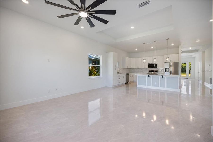 Spacious, unfurnished interior of a new home in , Rotonda West (Image 23).