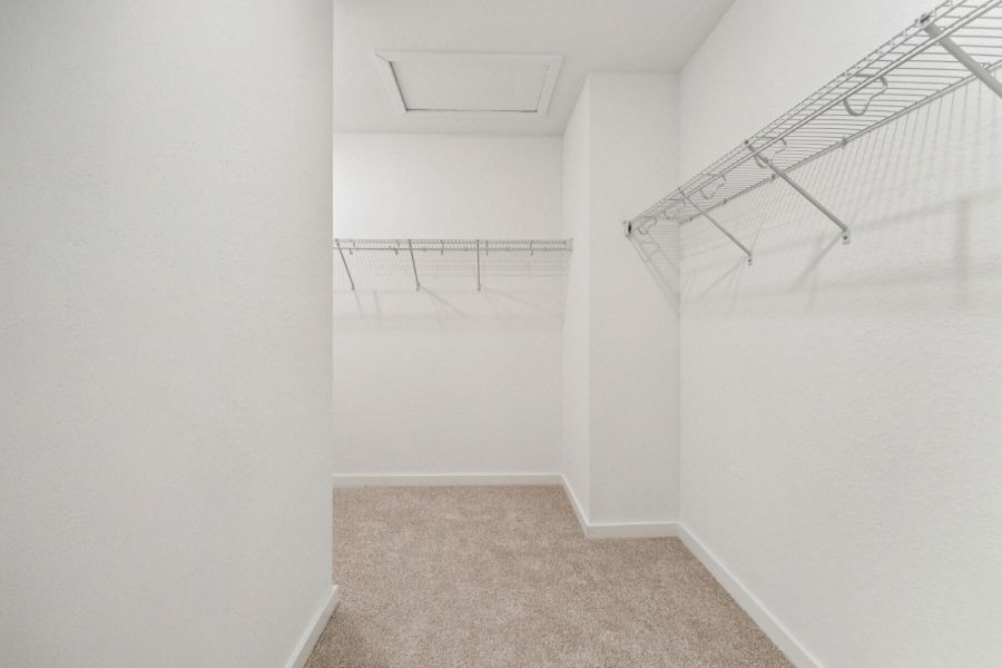 Spacious, unfurnished interior of a new home in , Fort Pierce (Image 24).