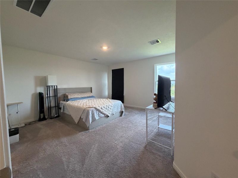 Furnished interior view inside a new home in , Katy (Image 6).