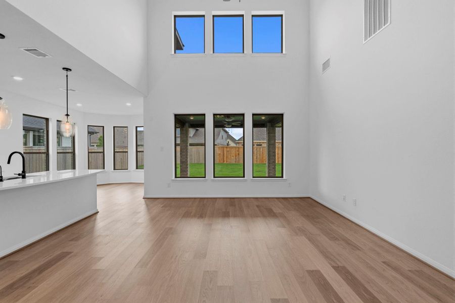 Spacious, unfurnished interior of a new home in Bridgeland, Cypress (Image 29). Spacious, unfurnished interior of a new home in Bridgeland, Cypress (Image 29).