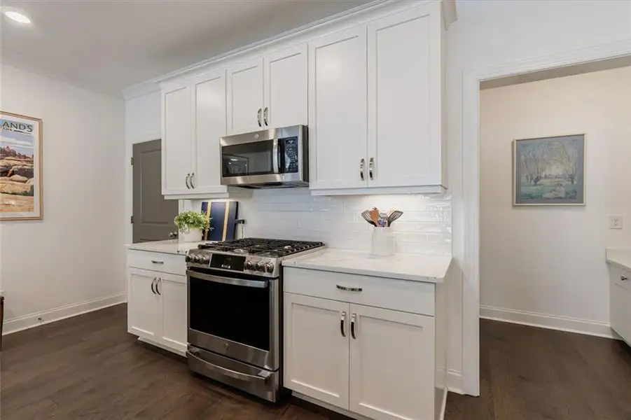 Furnished interior view inside a new home in , Peachtree Corners (Image 14).
