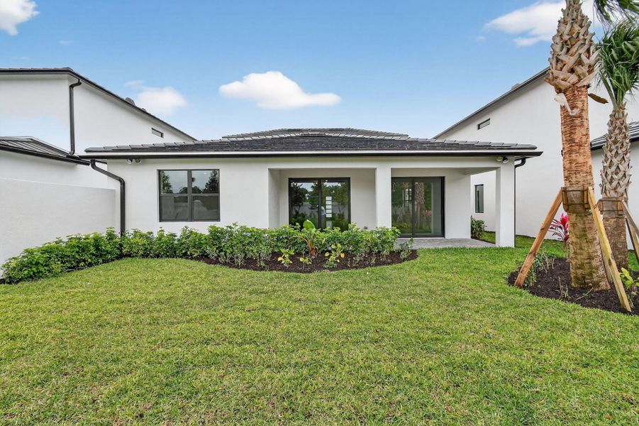 Lot68–13814DalradaAve_rear