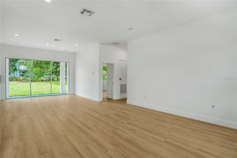 Spacious, unfurnished interior of a new home in , Dunnellon (Image 16). Spacious, unfurnished interior of a new home in , Dunnellon (Image 16).