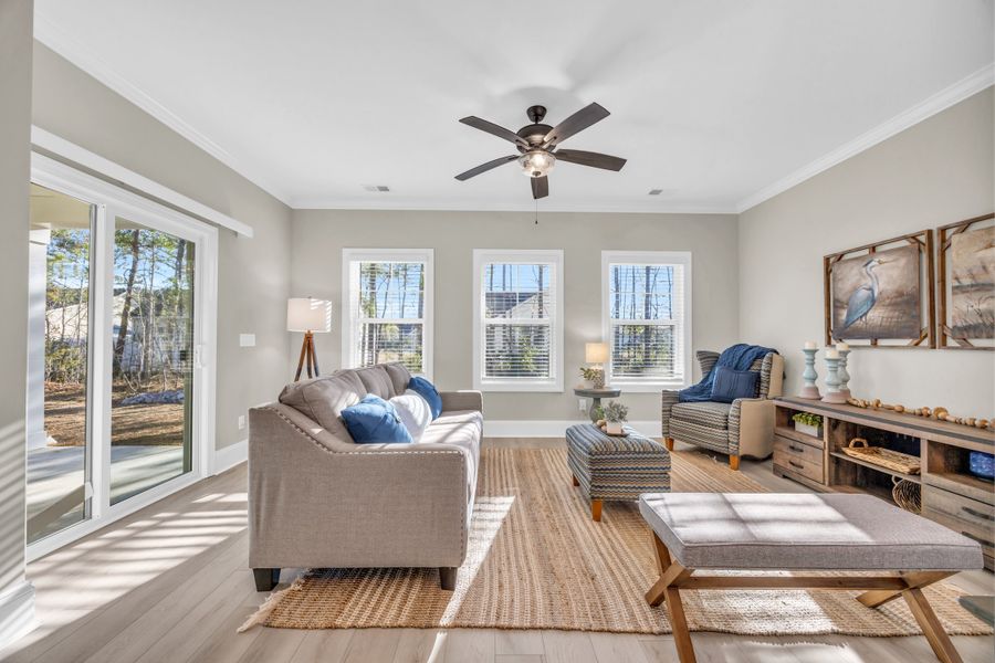 Representative furnished interior of a home built from the Glendale II by Great Southern Homes in White Oak Estates, Conway (Image 6).