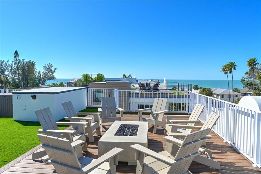 Exterior details and patio area of a home in , Anna Maria (Image 41).