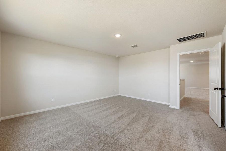 Spacious, unfurnished interior of a new home in Patterson Ranch, Georgetown (Image 28).