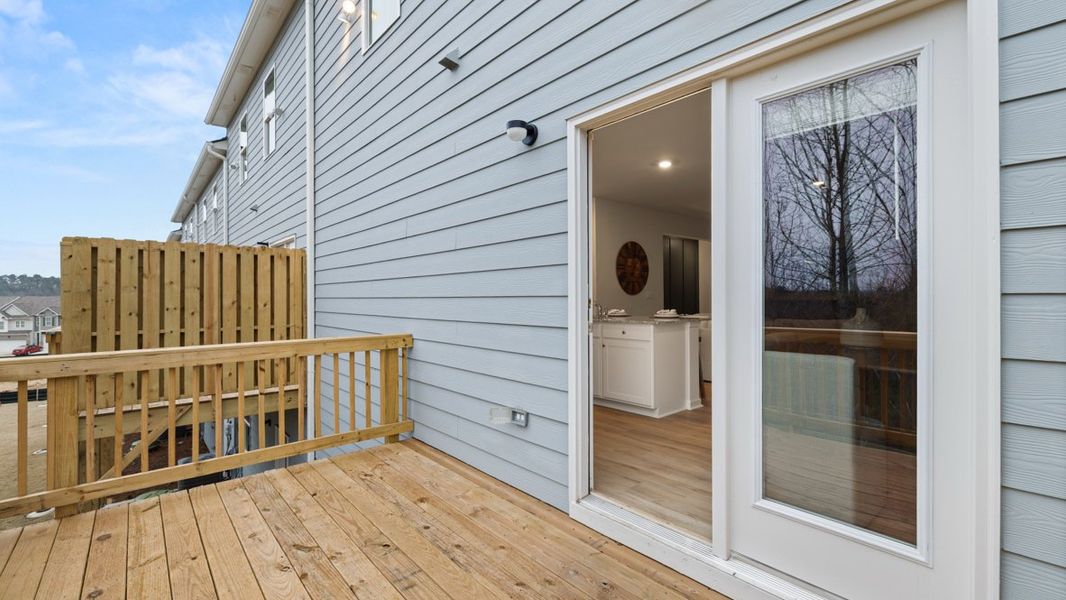 Representative exterior details of a home built from the Sudbury 24' Townhome by D.R. Horton in Mountain Park, Dahlonega (Image 4).