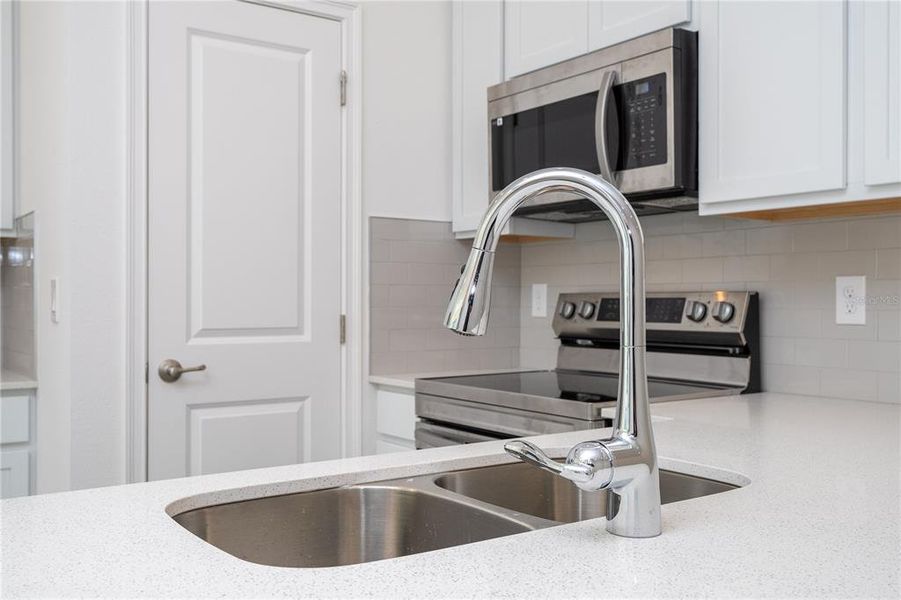Close-up of interior finishes inside a home in Paradiso Grande, Orlando (Image 21).