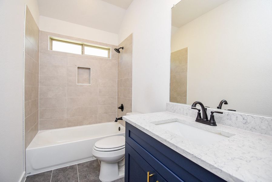 Furnished interior view inside a new home in Glendale Lakes, Arcola (Image 8).