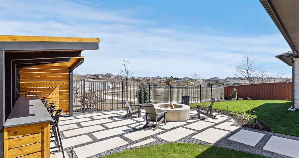 Exterior details and patio area of a home in Gregg Ranch, Marble Falls (Image 4).