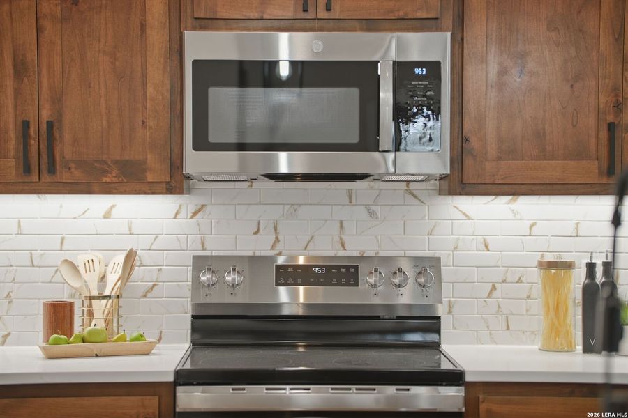 Close-up of interior finishes inside a home in , Canyon Lake (Image 22).