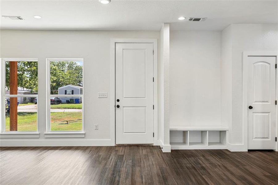 Entrance and mud room Entrance and mud room