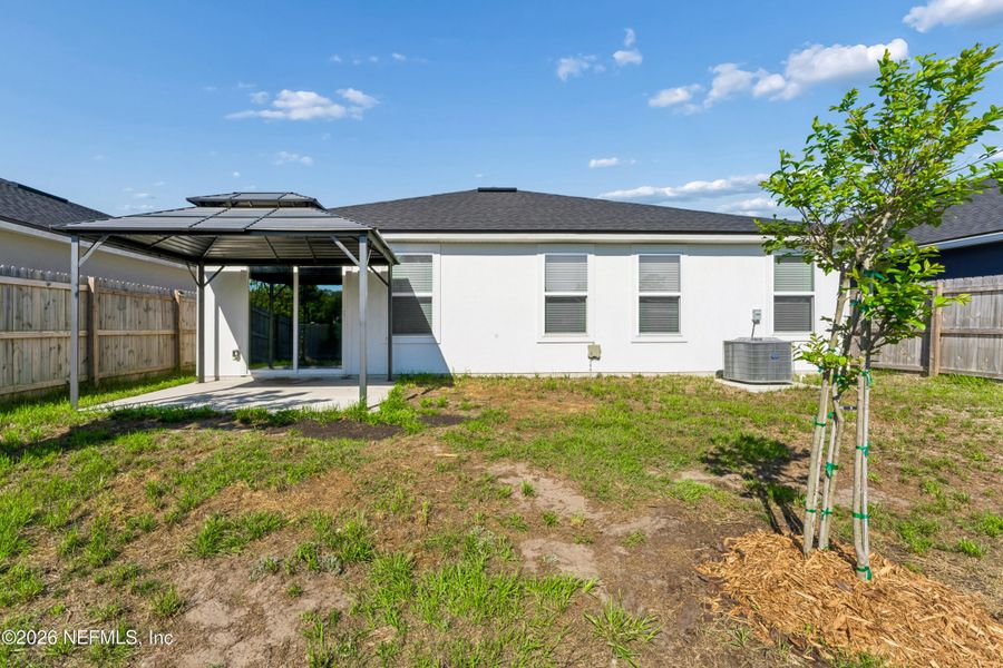 Exterior details and patio area of a home in , Jacksonville (Image 4).