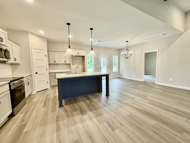 Furnished interior view inside a new home in Oakview, Pine Mountain (Image 4).