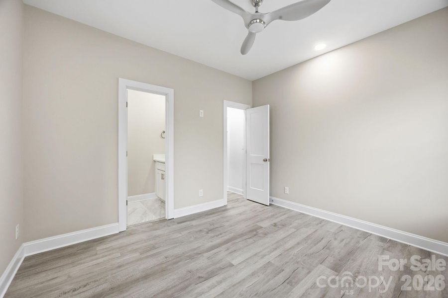 Spacious, unfurnished interior of a new home in , Charlotte (Image 15).