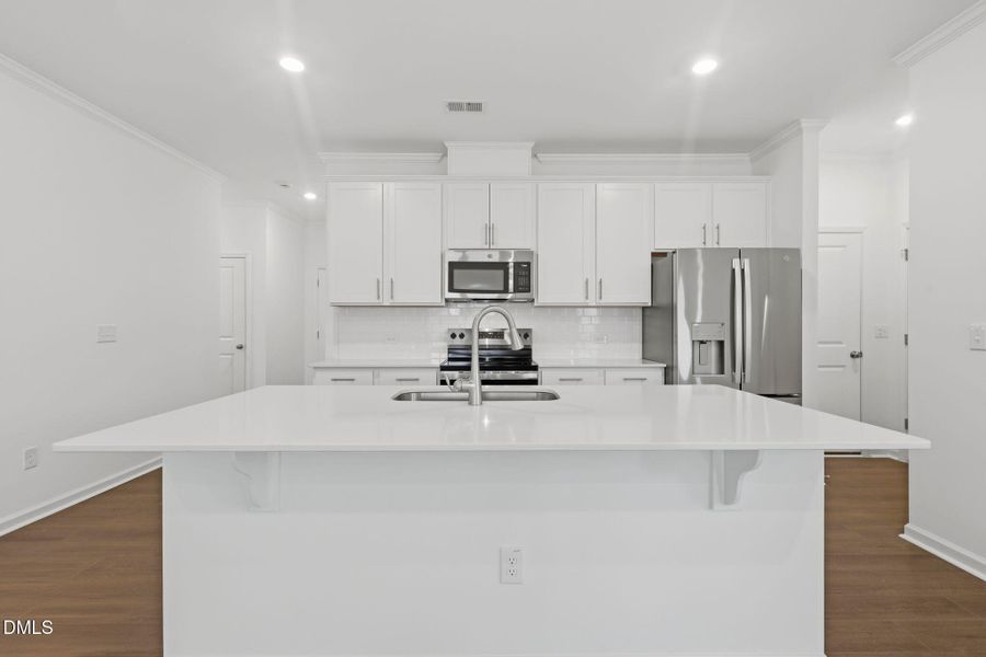 SUN_MyrtleMeadows_Pic_McHenryII-17 SUN_MyrtleMeadows_Pic_McHenryII-17