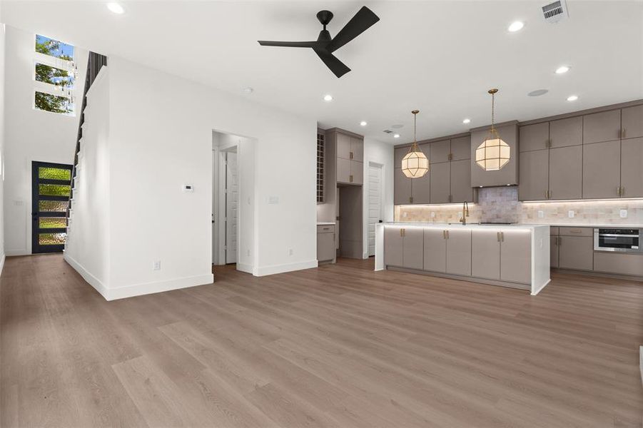 Furnished interior view inside a new home in , Dallas (Image 14).