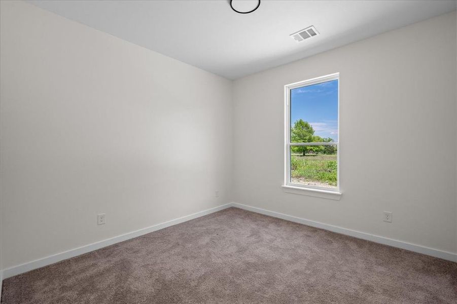 Spacious, unfurnished interior of a new home in , Leonard (Image 17).