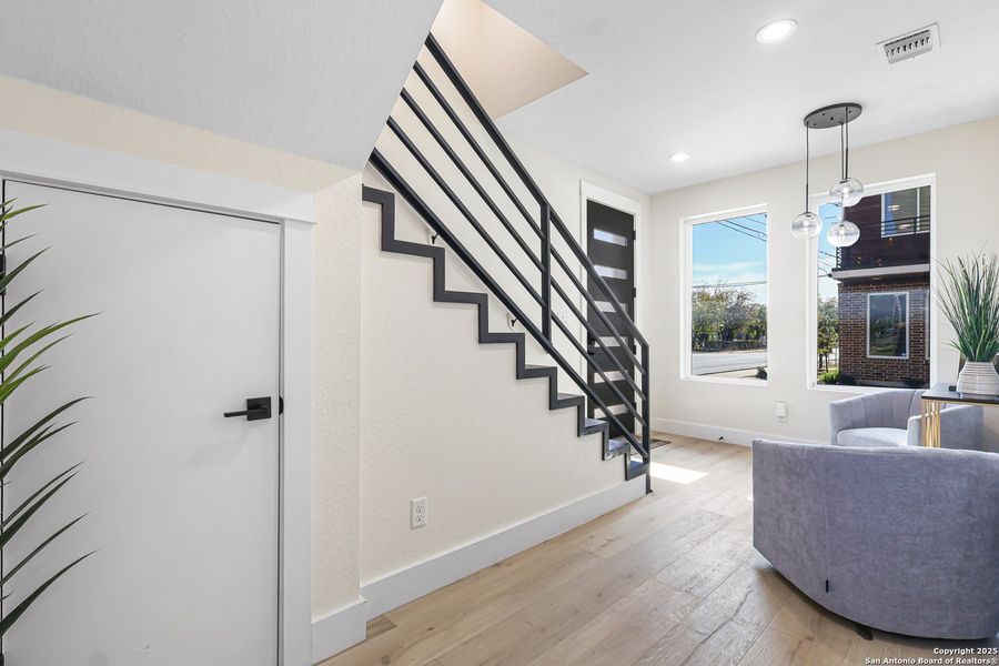 Image 25 of a home in .