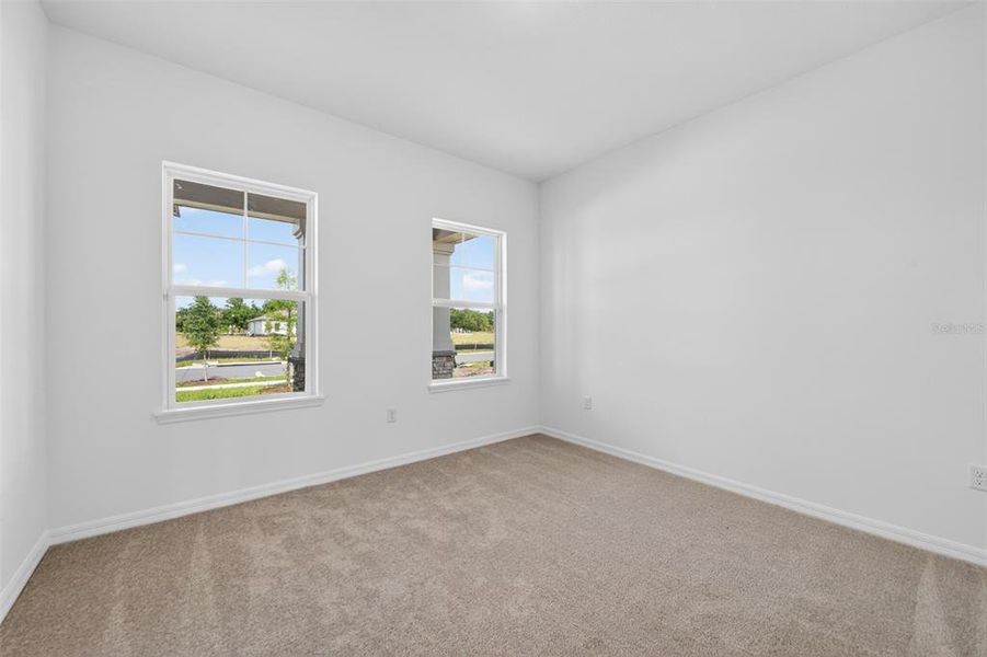 Spacious, unfurnished interior of a new home in Tyson Reserve, St. Cloud (Image 15).