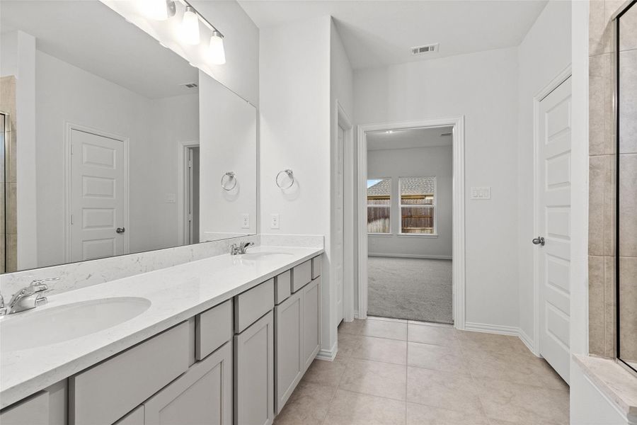 Furnished interior view inside a new home in River Ranch, Dayton (Image 8).