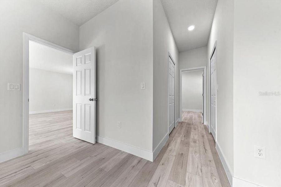Spacious, unfurnished interior of a new home in , Ocala (Image 26).