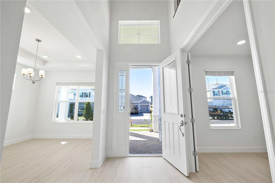 Spacious, unfurnished interior of a new home in , Winter Garden (Image 23).