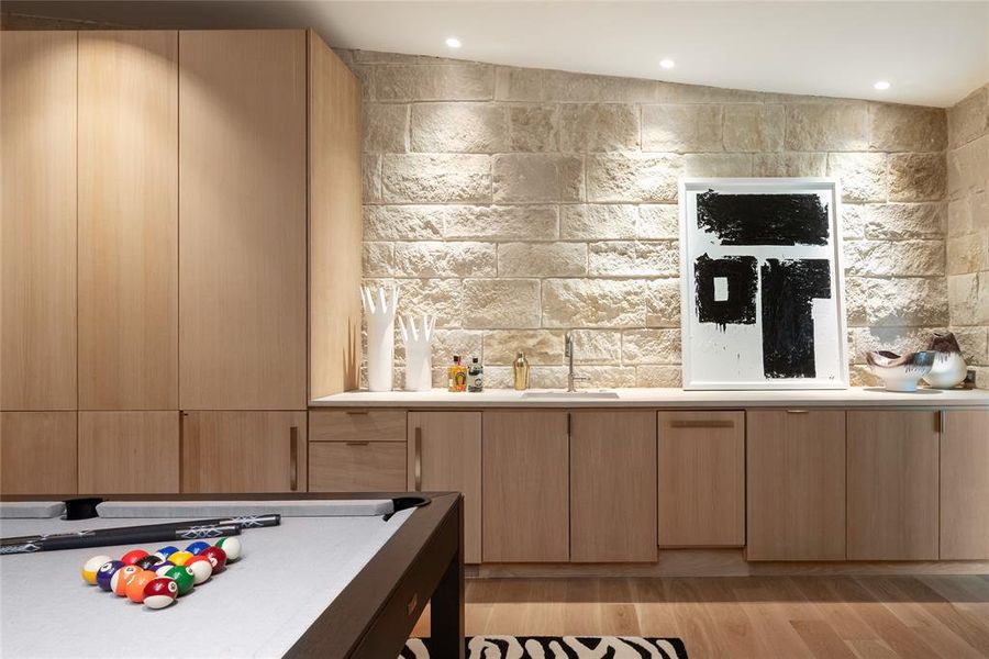 Furnished interior view inside a new home in , Malakoff (Image 14).