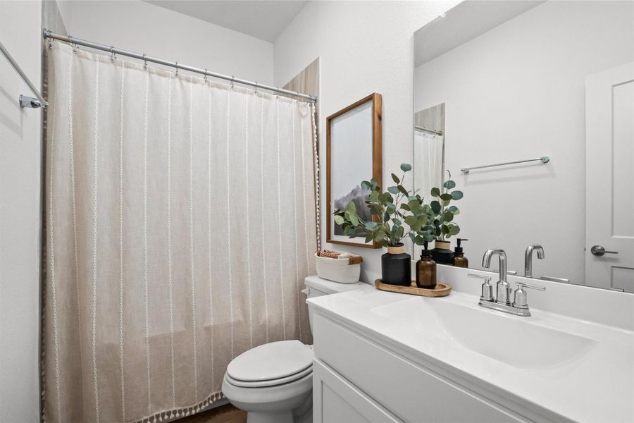 Full downstairs bathroom.