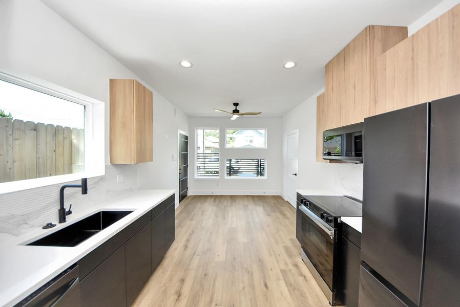 Ensuite kitchen/living