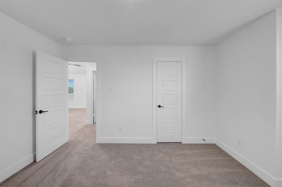 Spacious, unfurnished interior of a new home in Lago Mar, Santa Fe (Image 24).