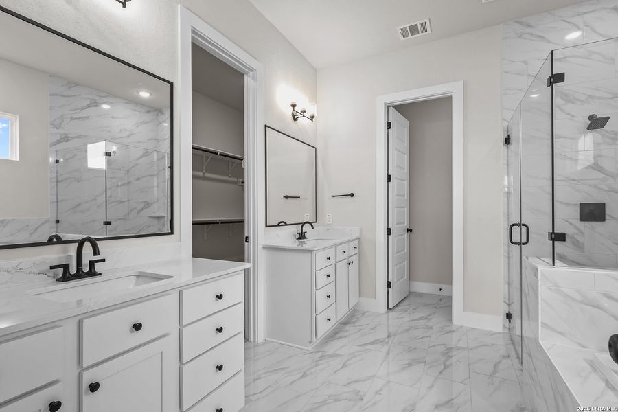 Furnished interior view inside a new home in Homestead, Schertz (Image 16).