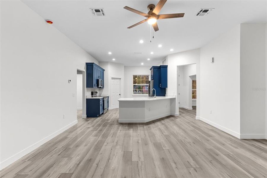 Furnished interior view inside a new home in , Lakeland (Image 5).