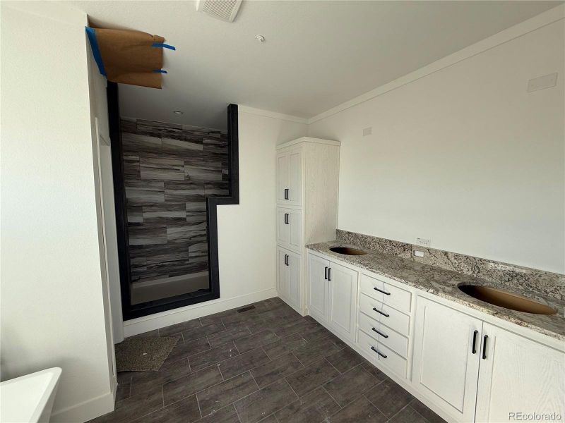 Furnished interior view inside a new home in , Strasburg (Image 7).