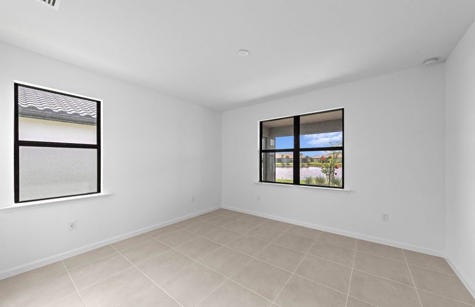 Spacious, unfurnished interior of a new home in Del Webb Naples, Ave Maria (Image 21).