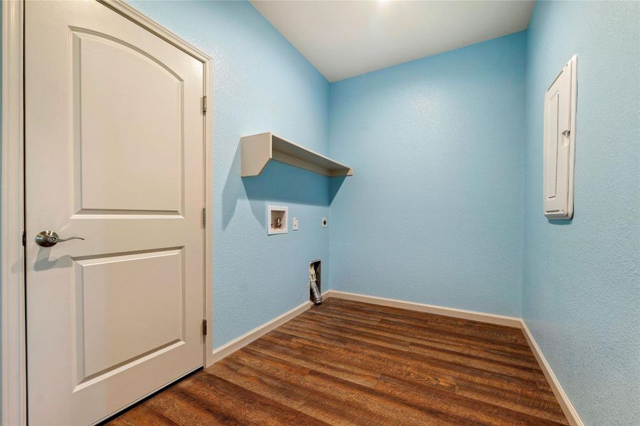 Spacious, unfurnished interior of a new home in , Liberty Hill (Image 27).