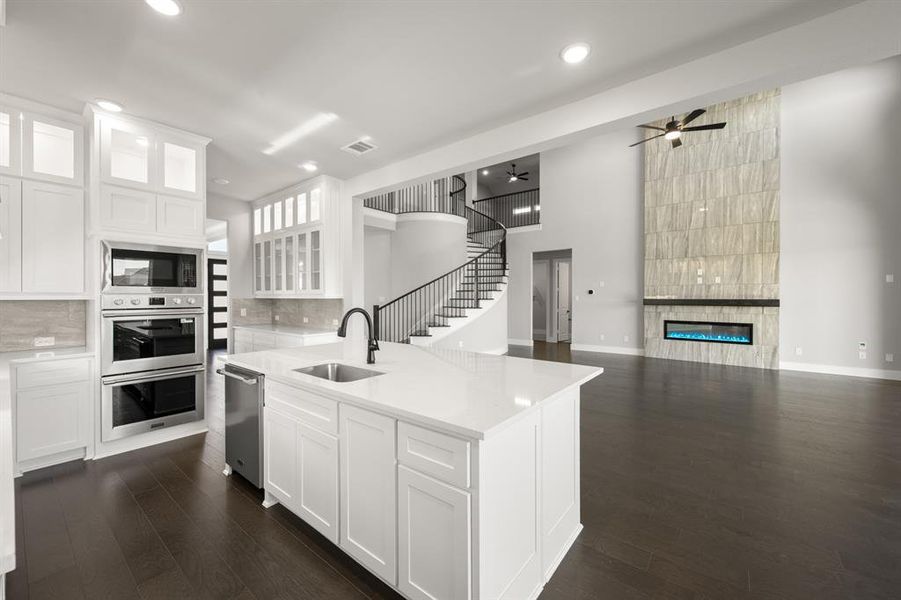 2561 Baypoint- Kitchen-3 2561 Baypoint- Kitchen-3