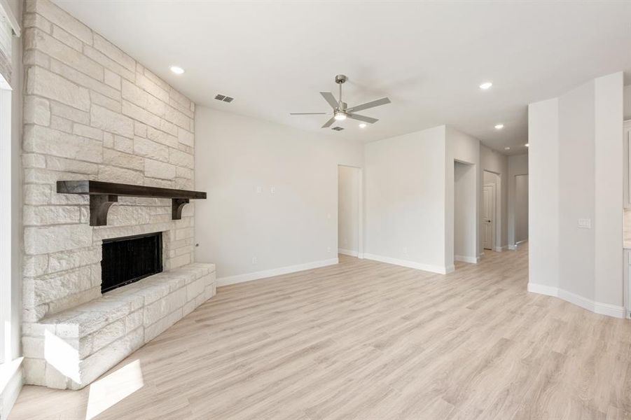 Spacious, unfurnished interior of a new home in Terracina, Rockwall (Image 16).