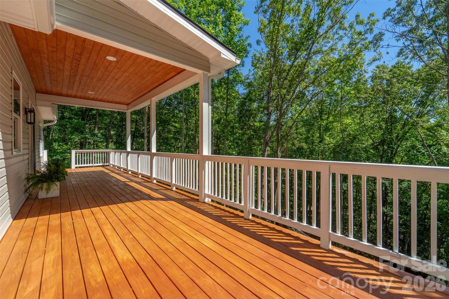 Exterior details and patio area of a home in , Franklin (Image 20).